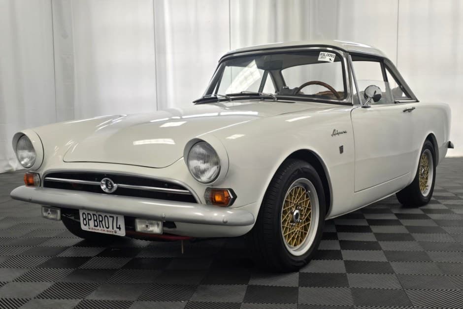 1967 Sunbeam Alpine sold for $11,650