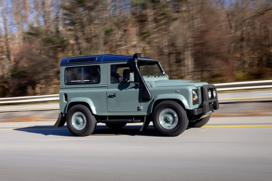 1989 Land Rover 90 / Defender 90 (Euro Spec) sold for $27,700
