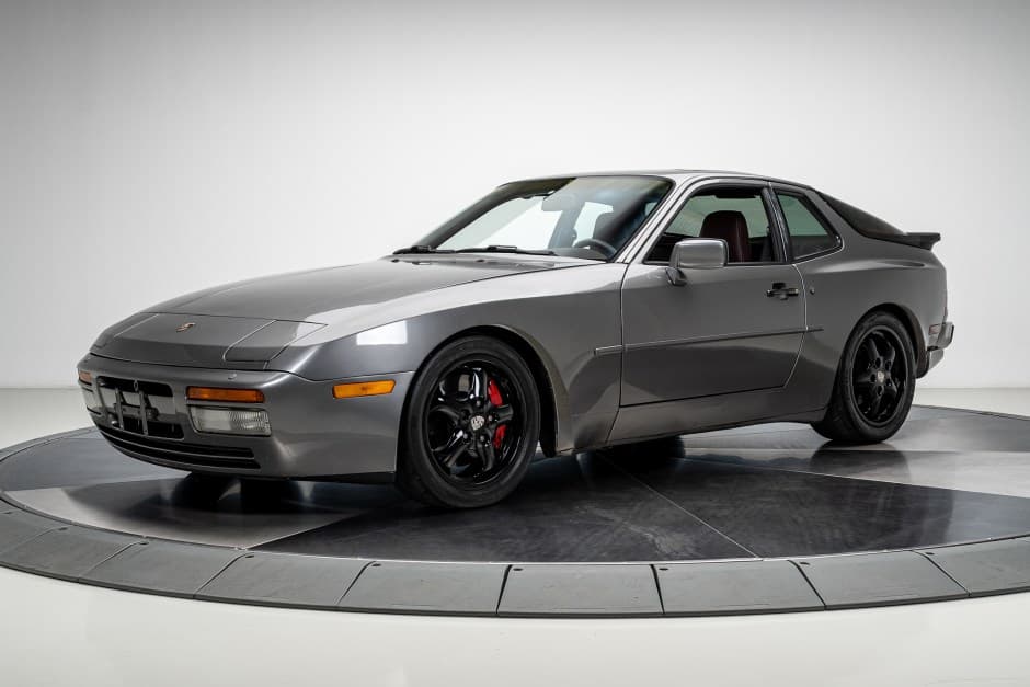1988 Porsche 944 Turbo sold for $16,500