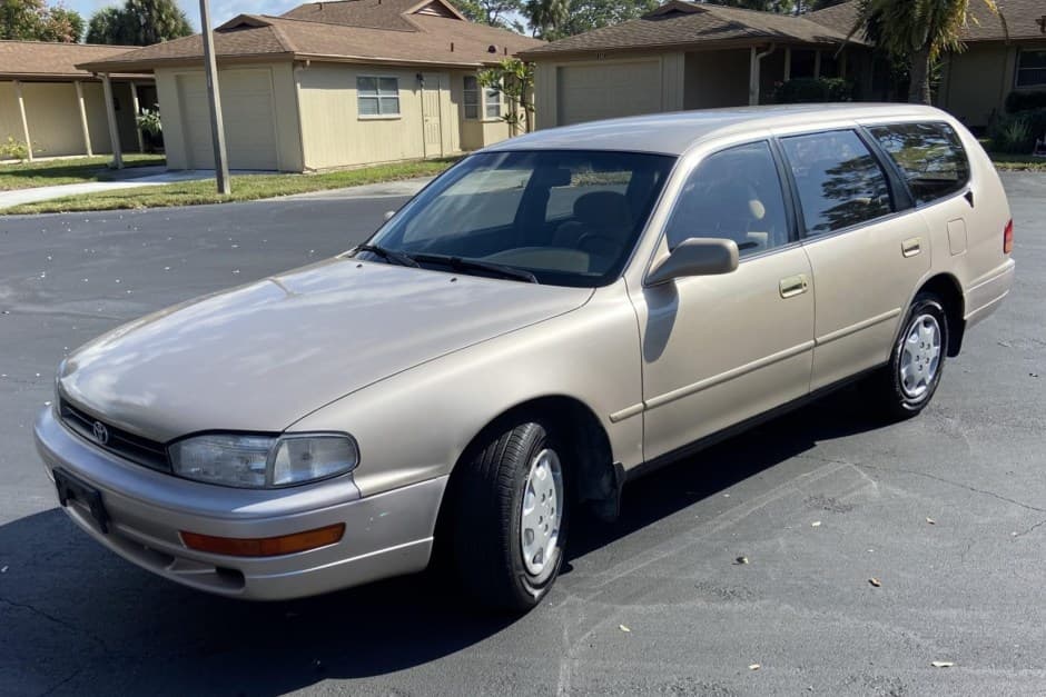1994 Toyota Camry sold for $6,700