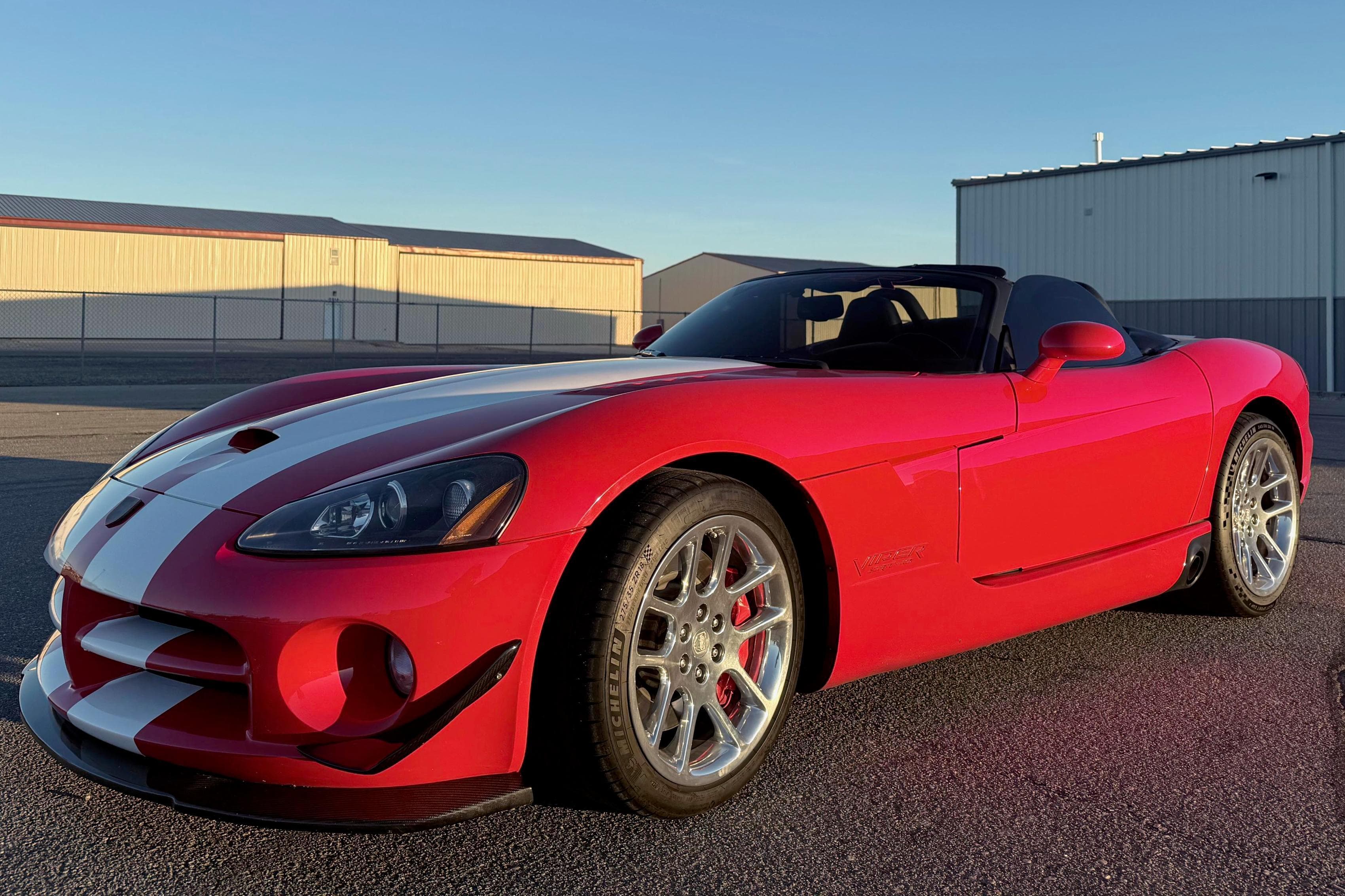 2005 Dodge Viper sold for $41,000