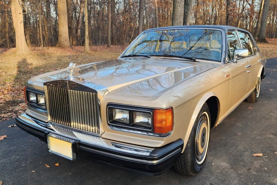 1988 Rolls-Royce SZ Silver Spirit & Silver Spur sold for $19,880