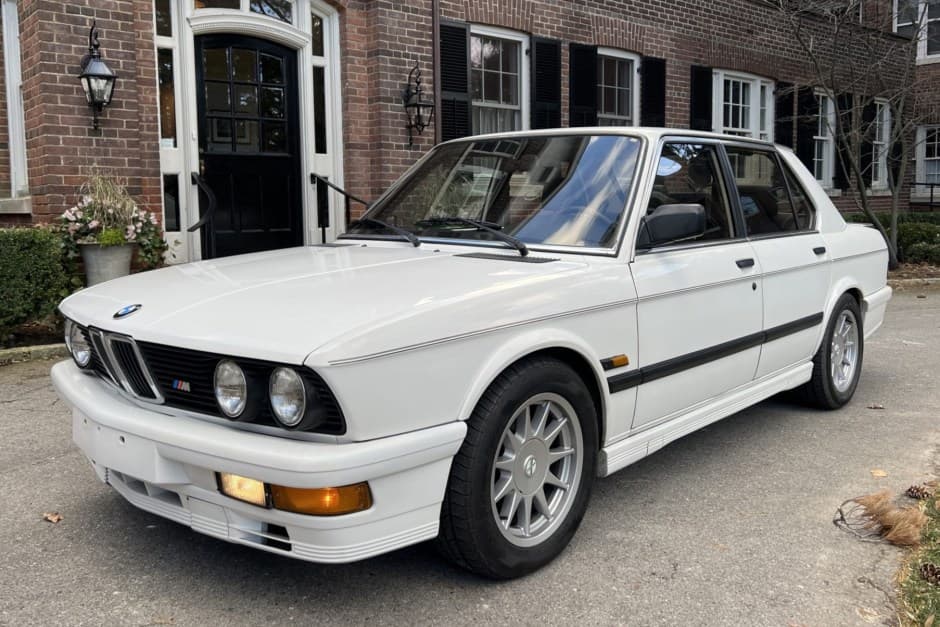 1987 BMW E28 5-Series sold for $16,500