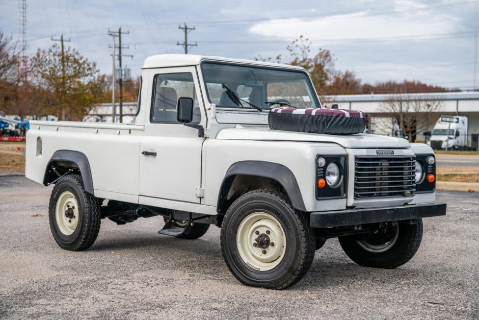 1991 Land Rover 110 / Defender 110 (Euro Spec) sold for $18,000