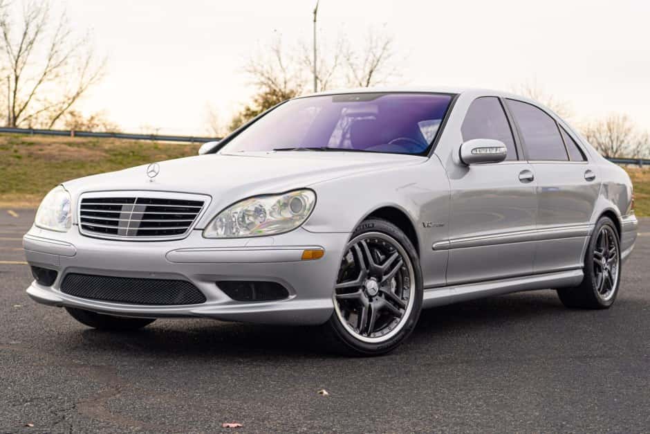 2006 Mercedes-Benz W220 S-Class sold for $15,805