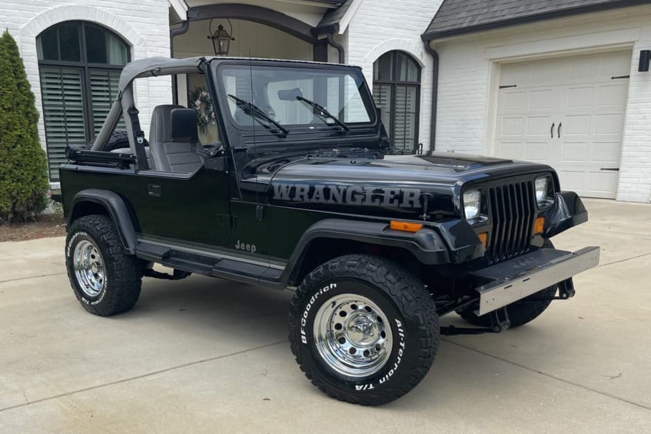 1988 Jeep Wrangler YJ (1987-1995) sold for $12,250