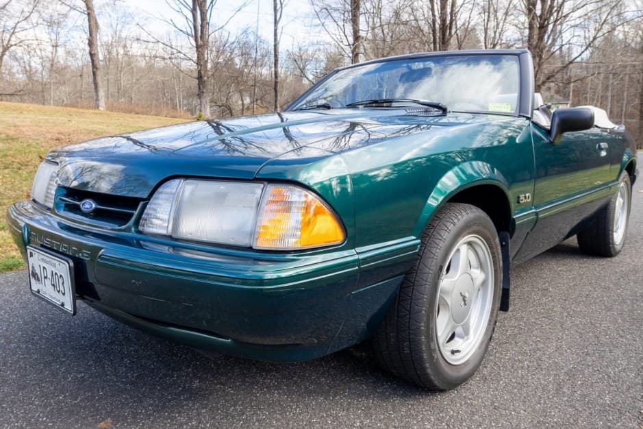 1992 Ford Fox-Body Mustang sold for $20,250