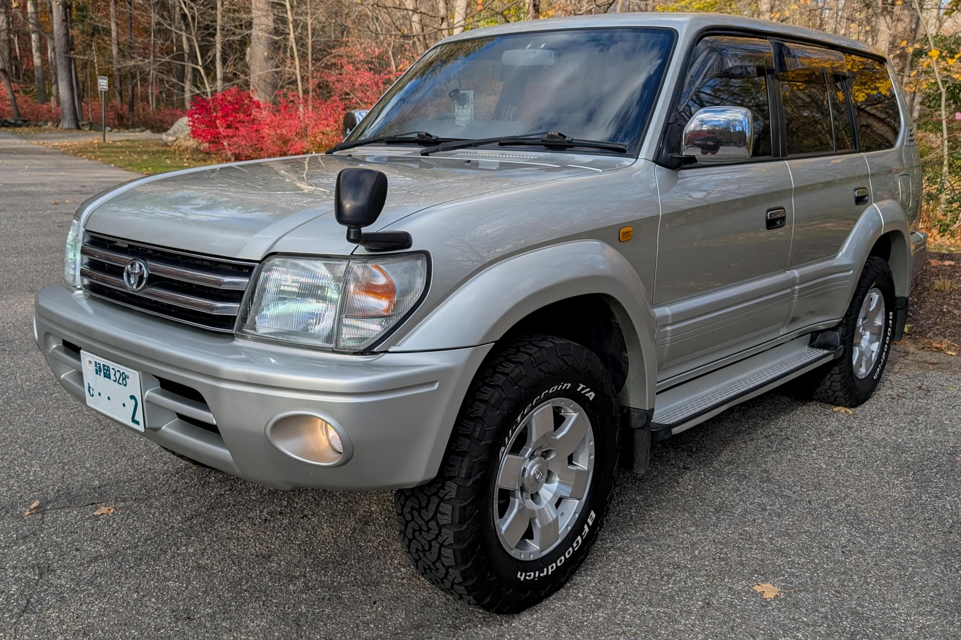 1998 Toyota Land Cruiser sold for $13,231