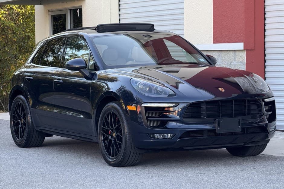 2018 Porsche Macan sold for $33,251