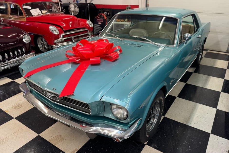 1966 Ford Mustang 1964.5-1966 sold for $16,500