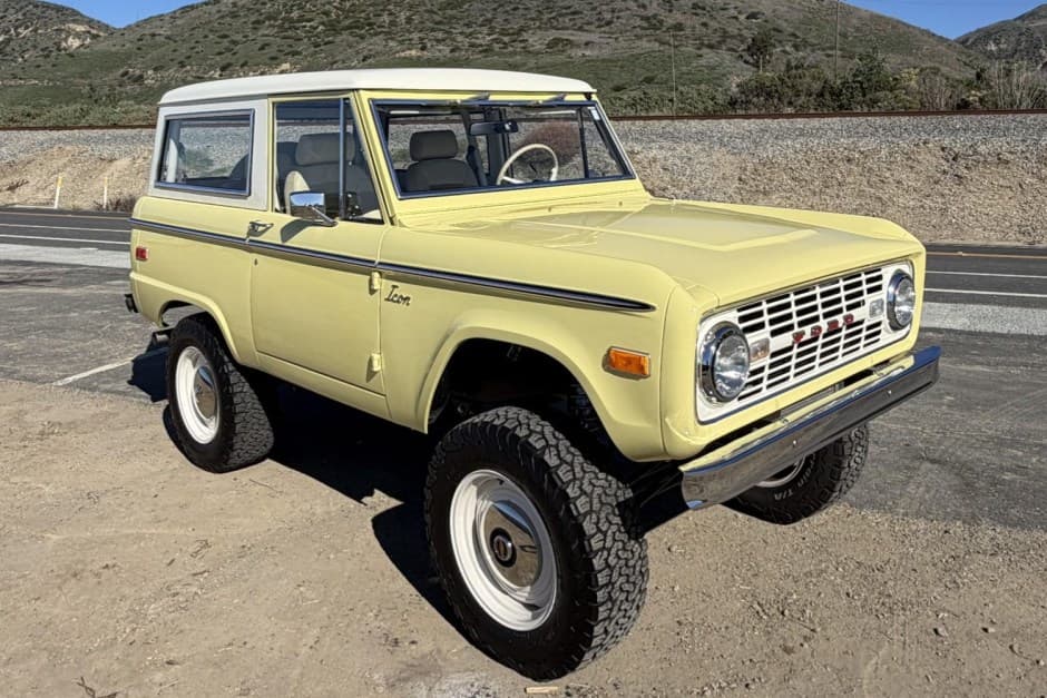1968 Ford Bronco U13/U14/U15 1966-1977 sold for $233,000