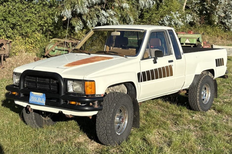 1985 Toyota Pickup (N50/N60/N70 1984-1988) sold for $15,750
