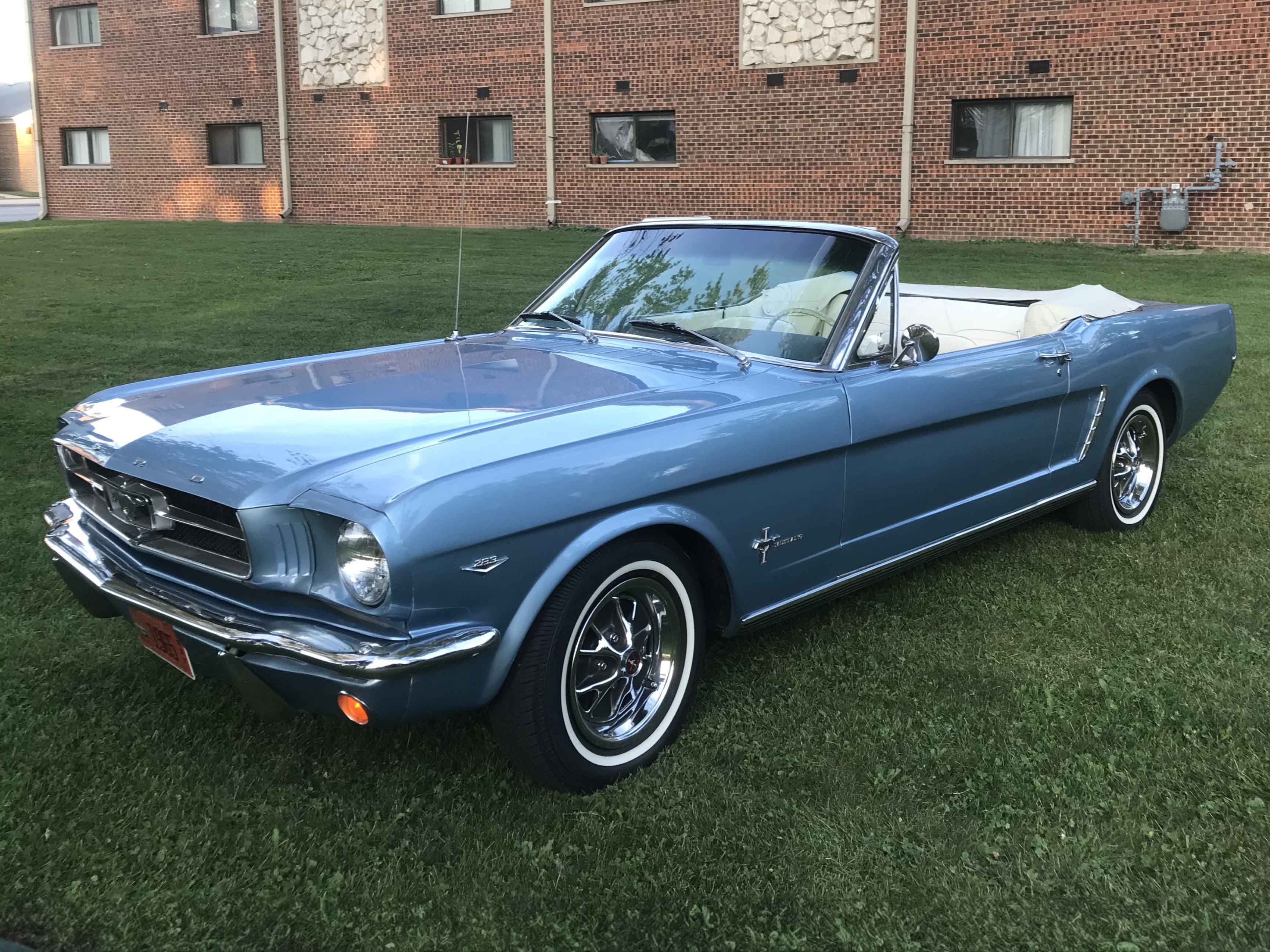1965 Ford Mustang Convertible sold for $32,500