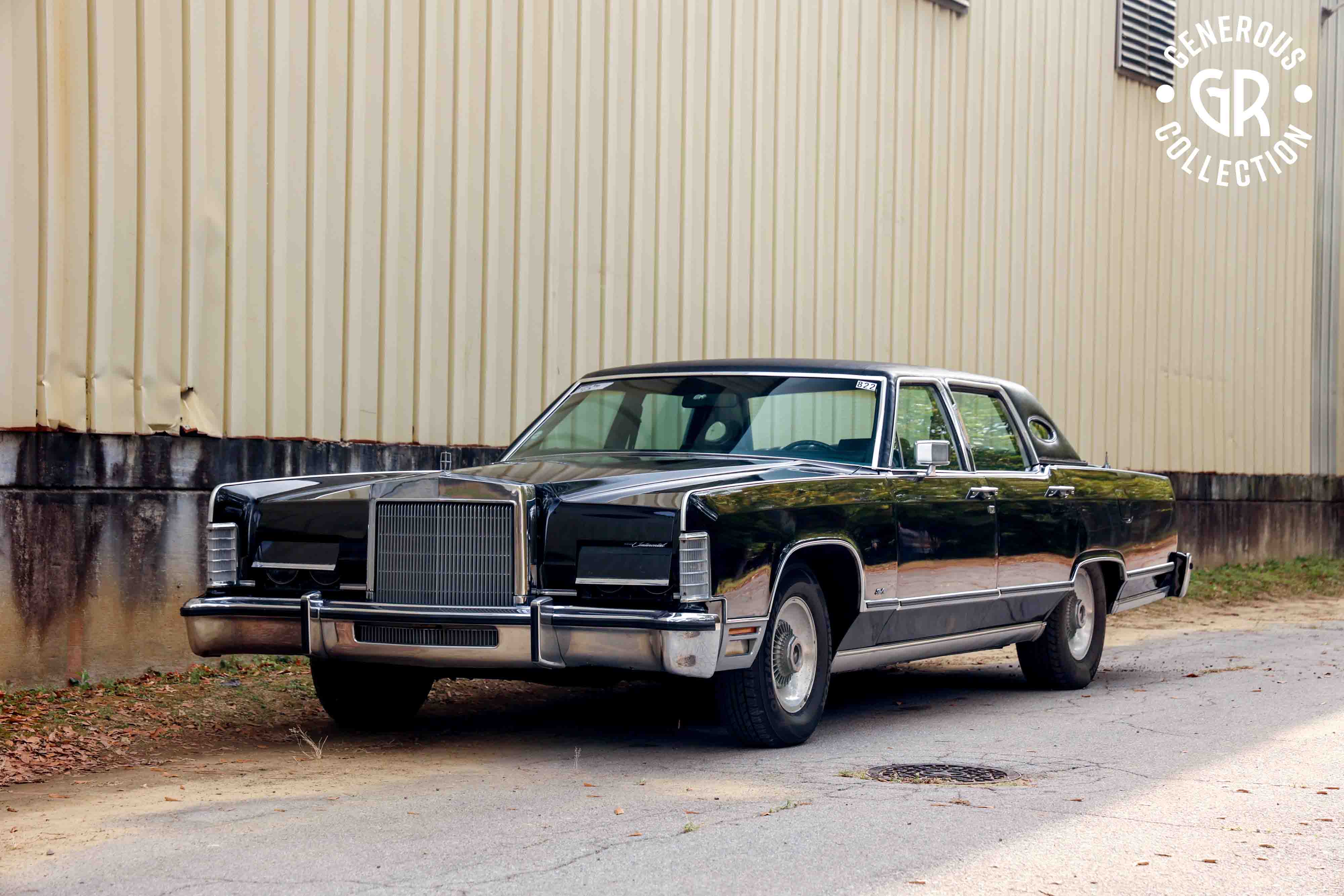 1979 Lincoln Town Car sold for $9,515