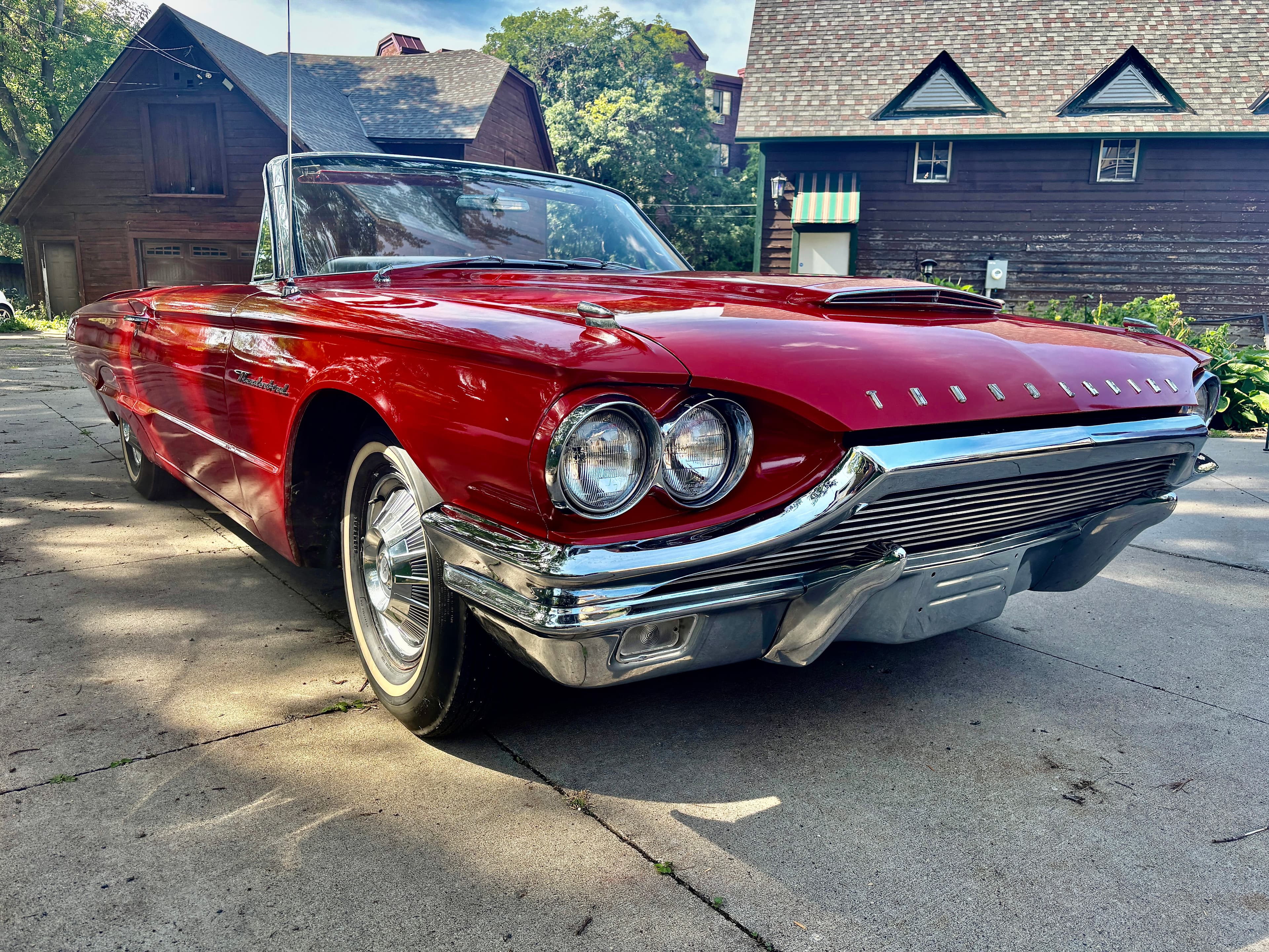 1964 Ford Thunderbird sold for $22,000