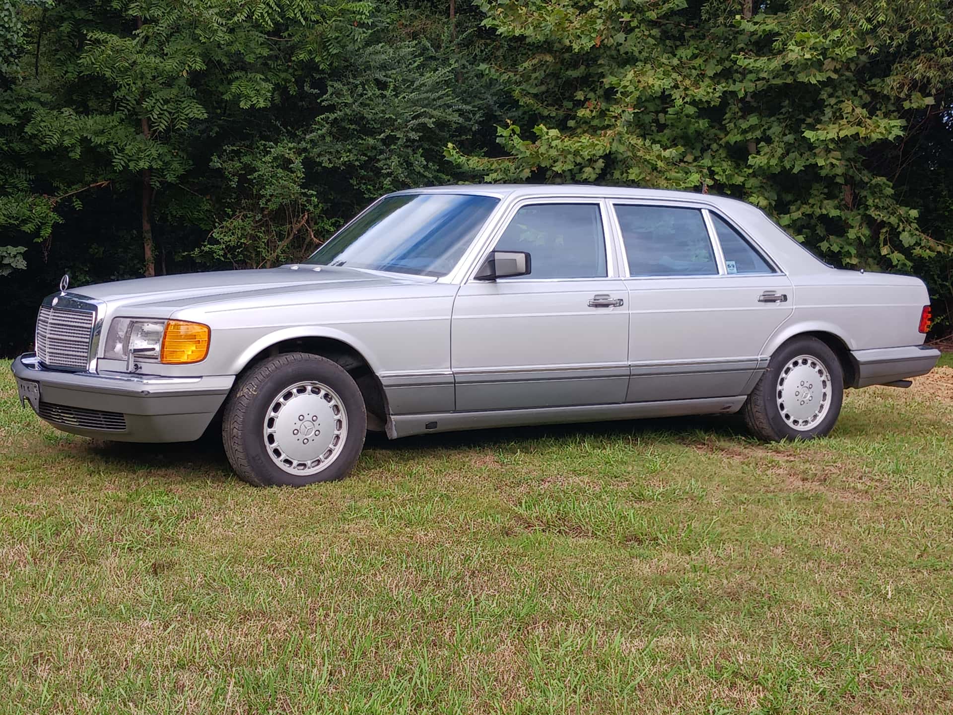 1991 Mercedes-Benz 350SDL sold for $3,100