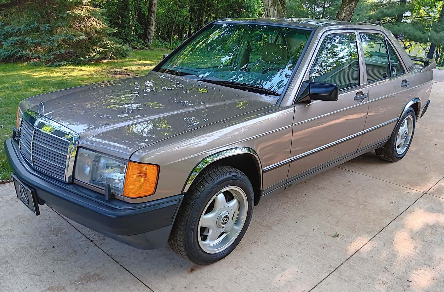 1987 Mercedes-Benz 190D sold for $5,100