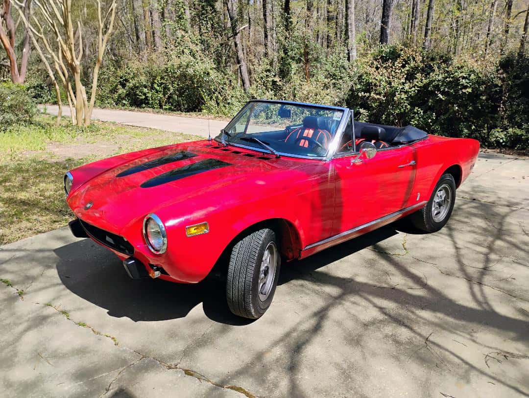 1978 Fiat 124 sold for $8,000