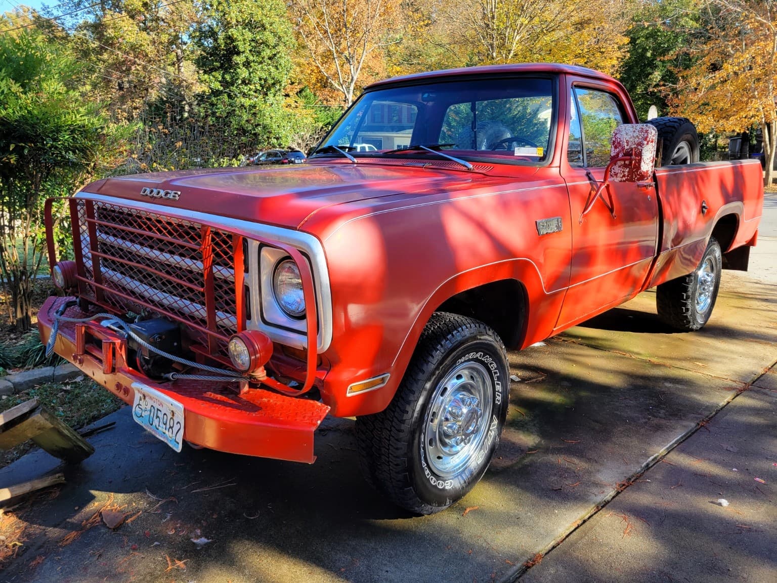 1979 Dodge W200 3/4 Ton sold for $3,800