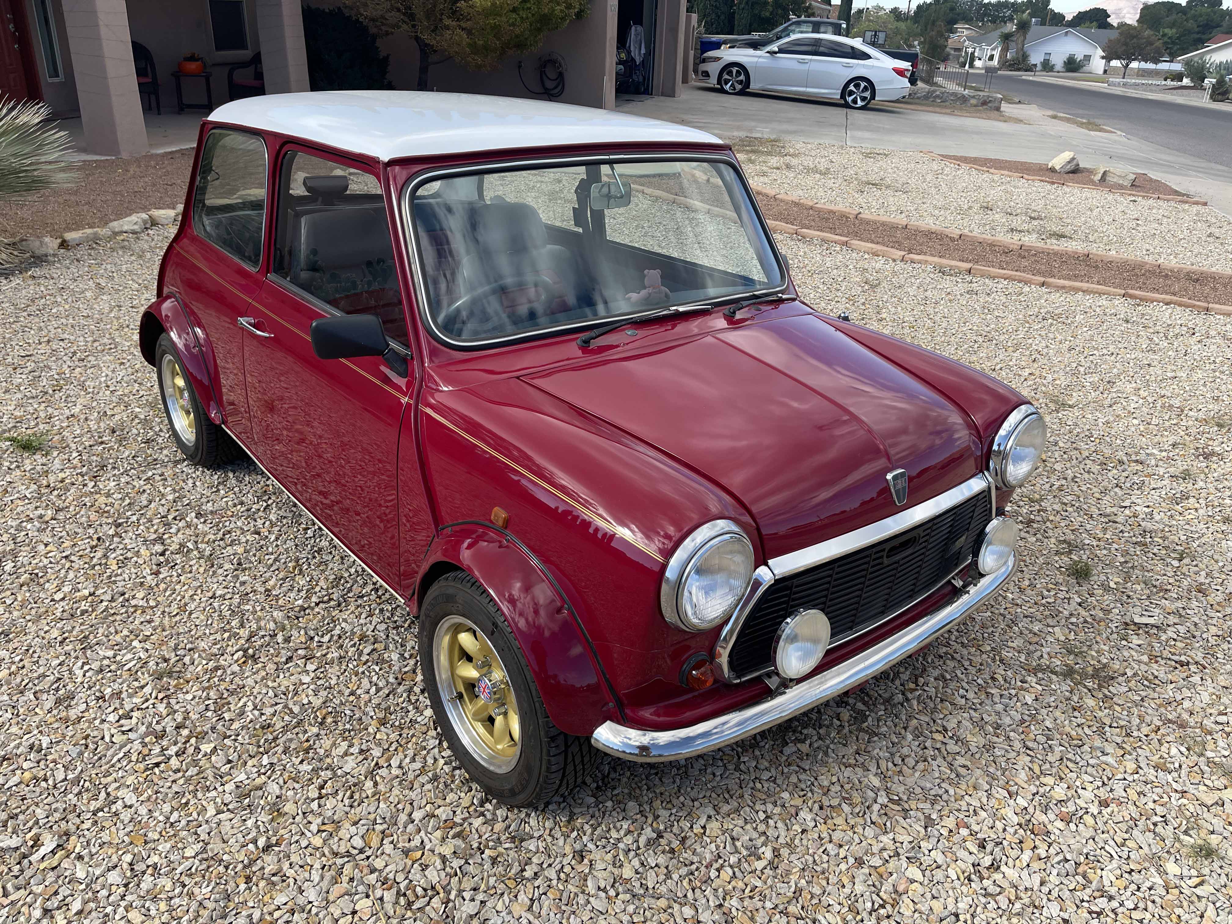 1974 Mini 1275 GT sold for $6,000
