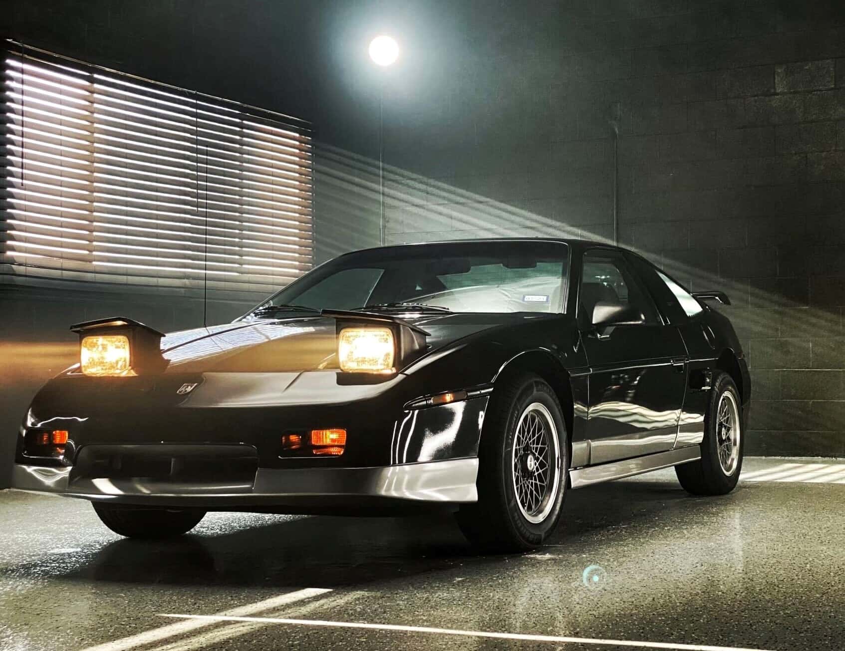 1986 Pontiac Fiero sold for $9,900