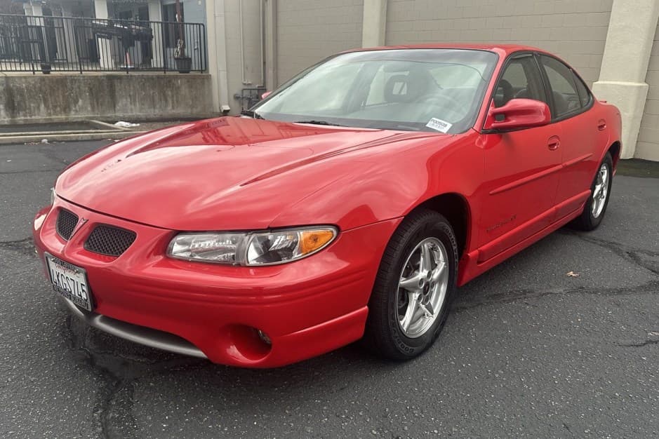 2000 Pontiac Grand Prix sold for $8,000