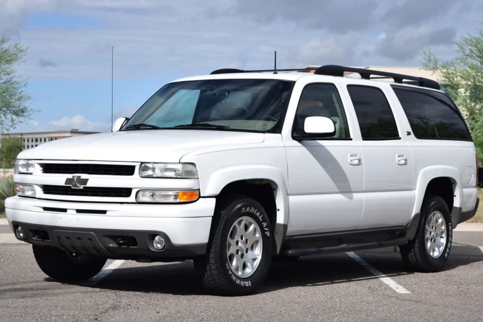 2002 Chevrolet Suburban (GMT800 2000-2006) sold for $22,750