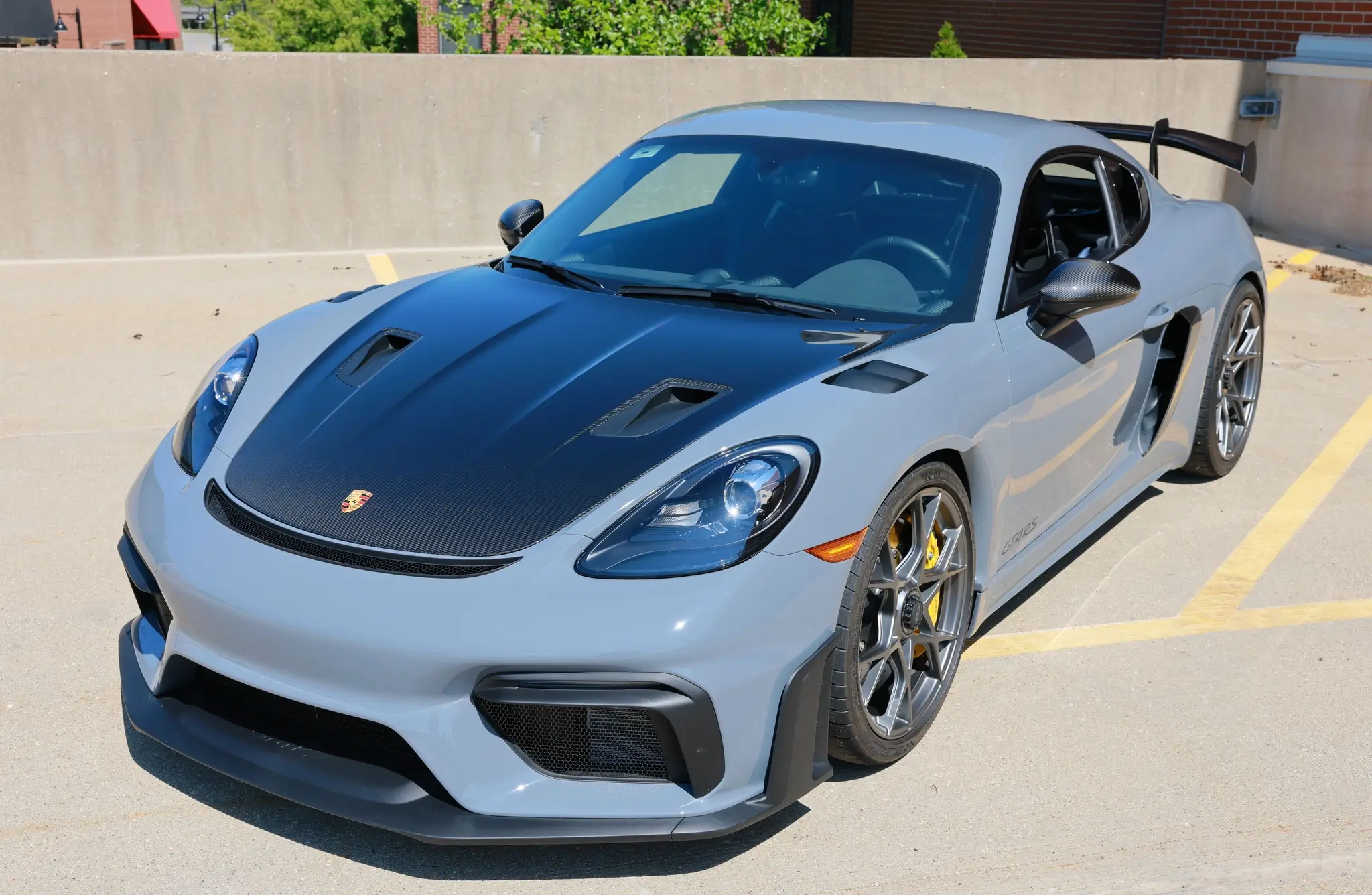 2023 Porsche 718 Cayman GT4 RS sold for $185,000