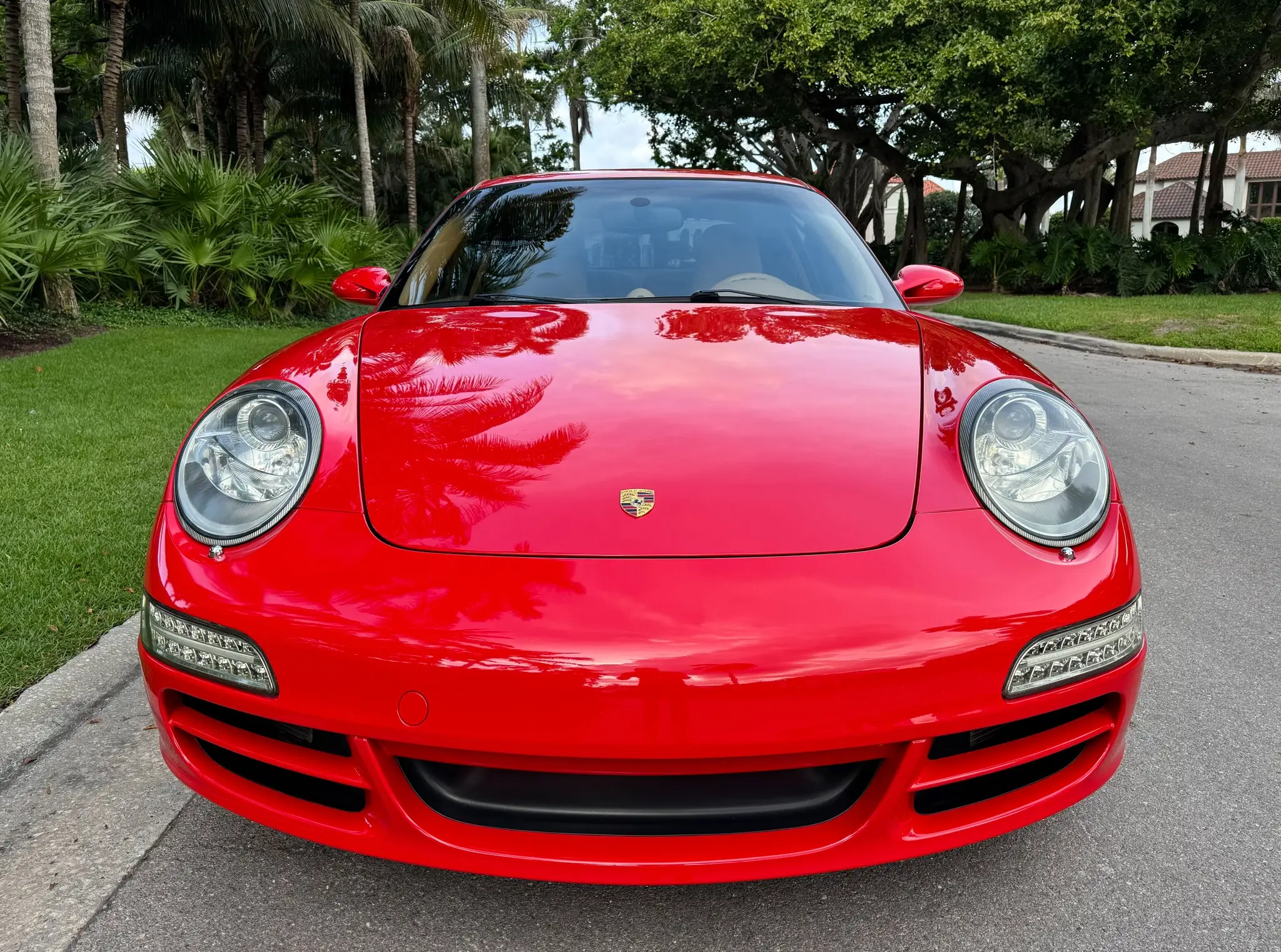 2005 Porsche 911 Carrera sold for $39,000