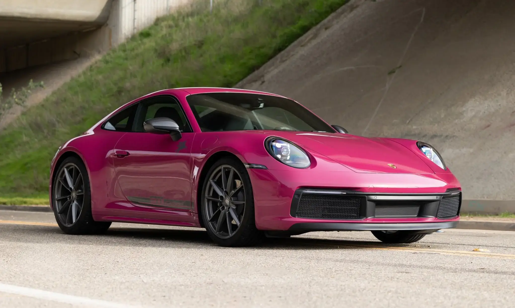 2024 Porsche 911 Carrera T sold for $143,000