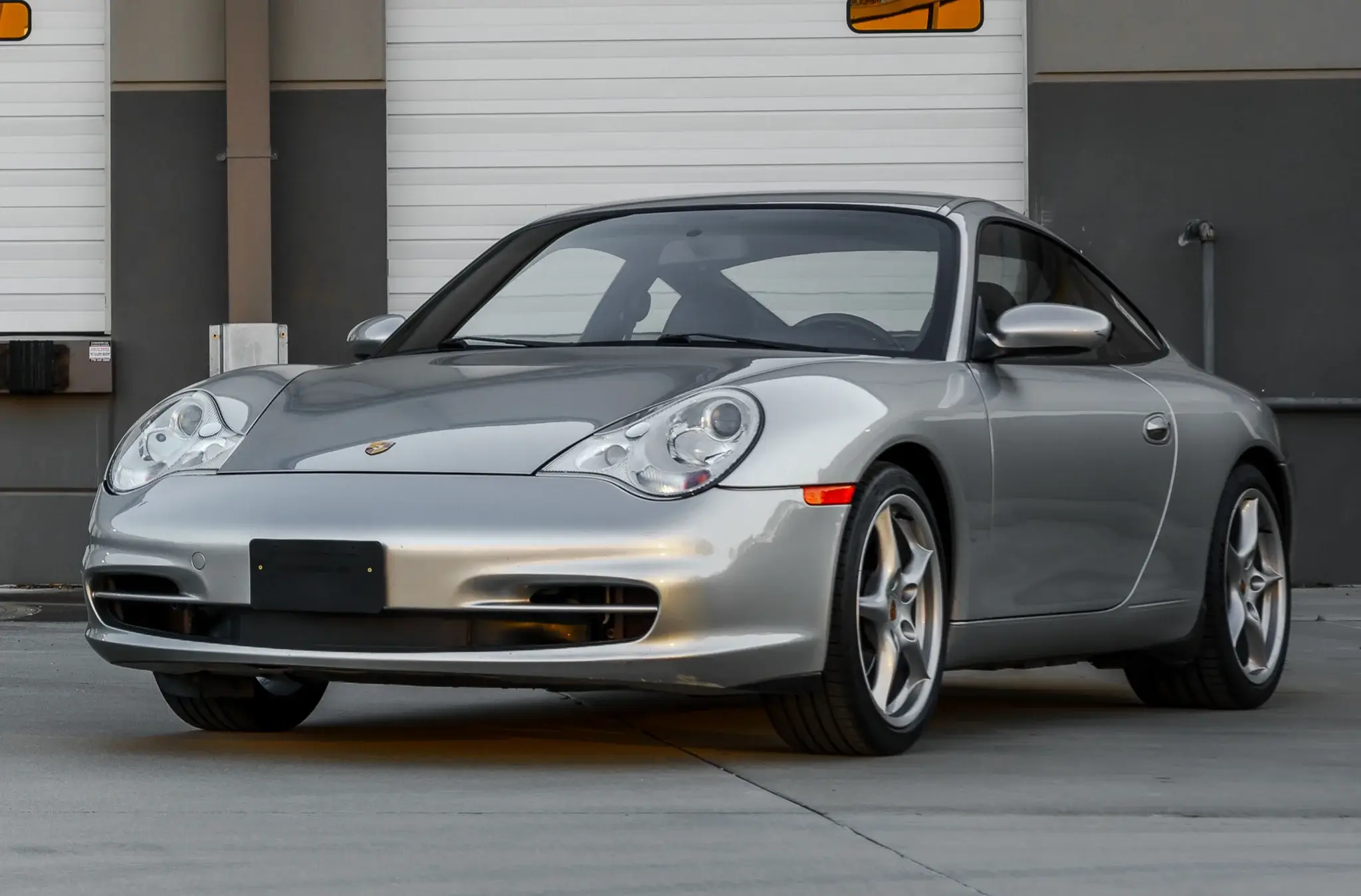 2002 Porsche 911 Carrera sold for $28,999