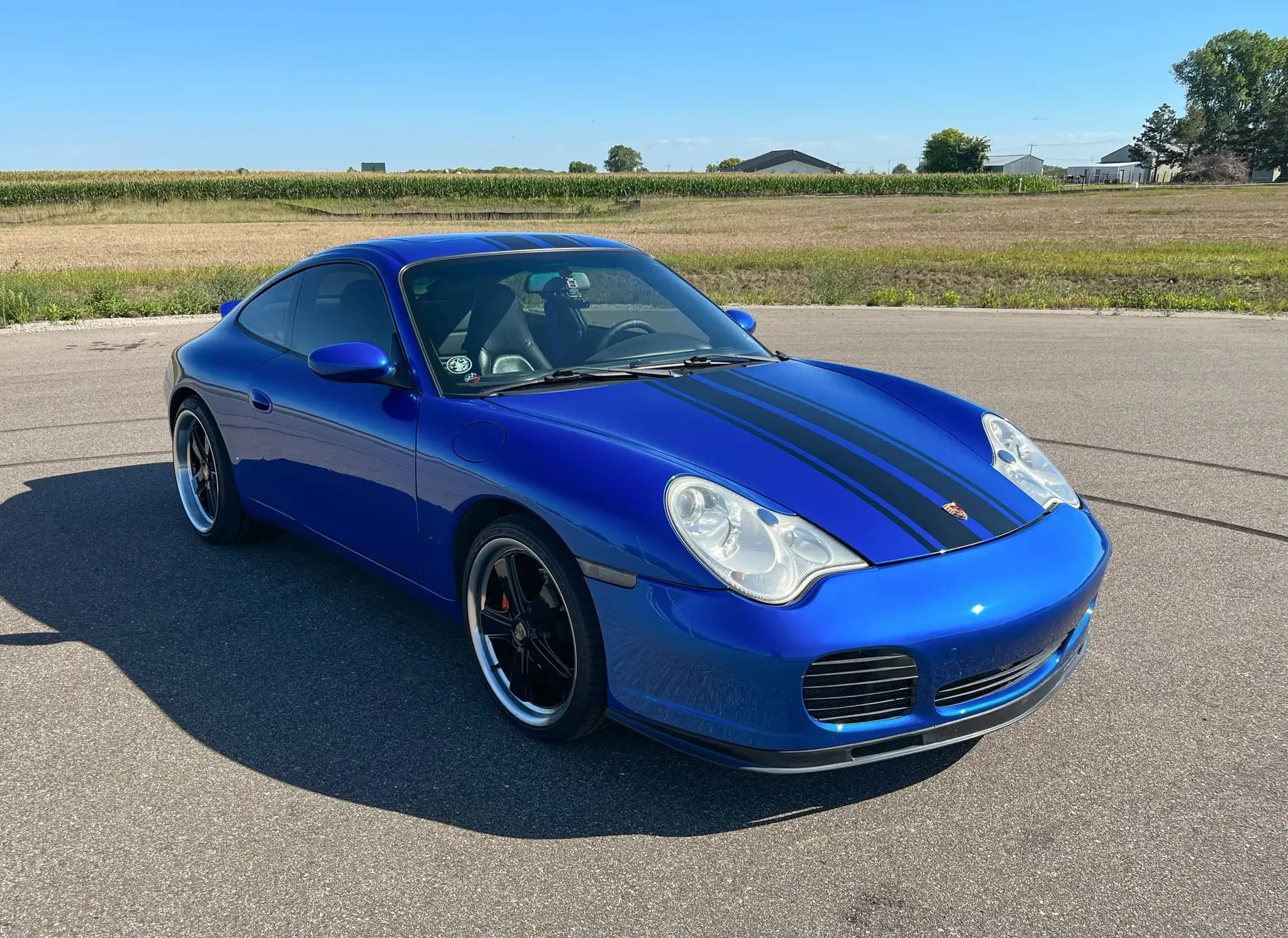 2002 Porsche 911 Carrera sold for $27,500
