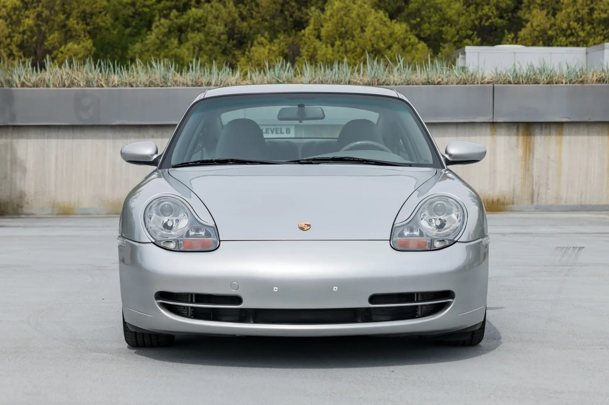 2000 Porsche 911 Carrera sold for $23,000