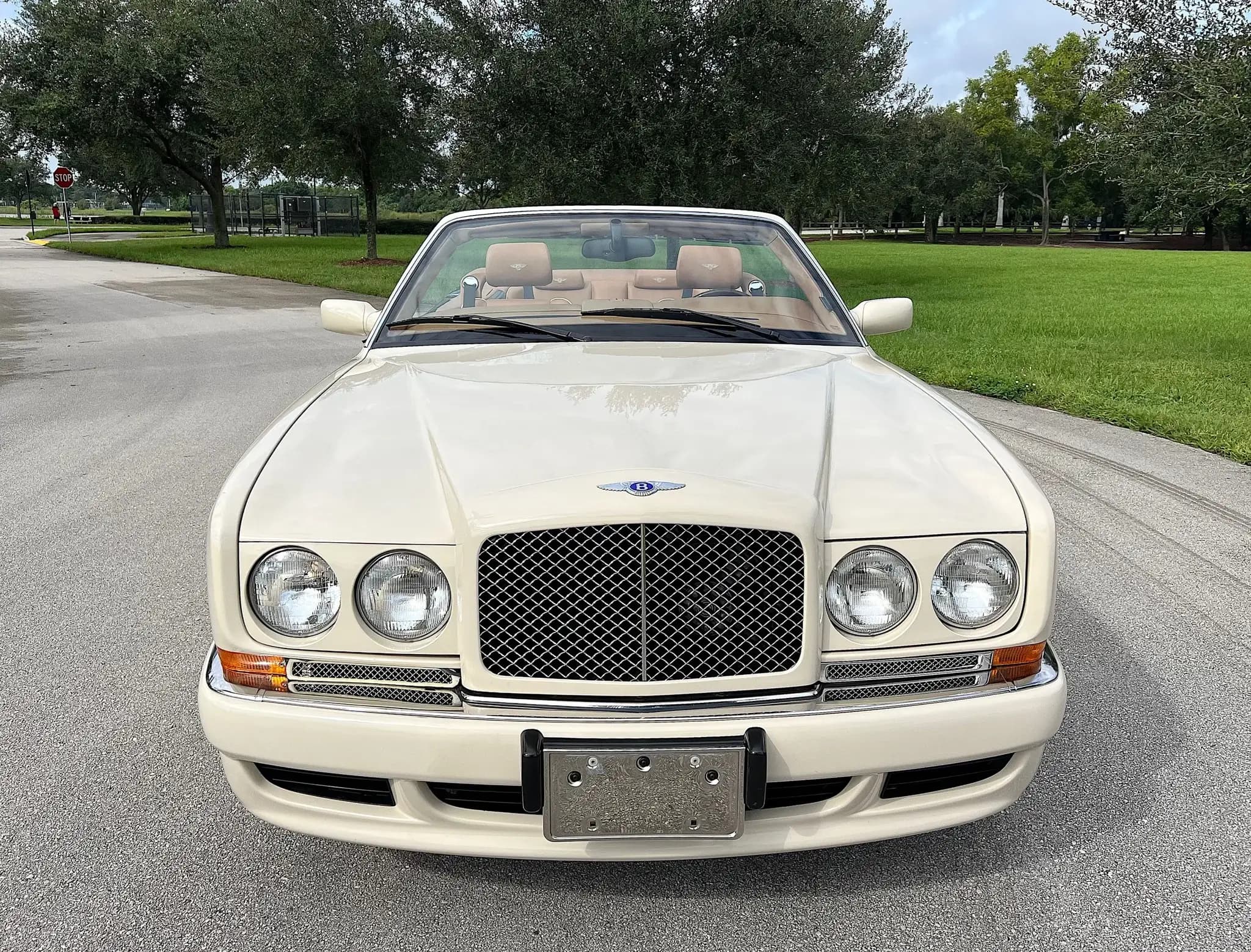 2001 Bentley Azure sold for $57,527