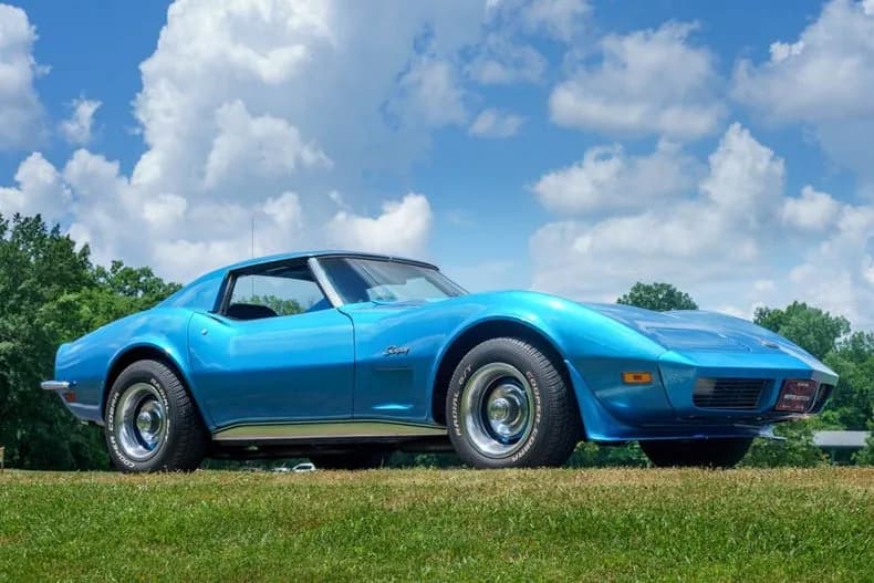 1973 Chevrolet Corvette Stingray sold for $22,050