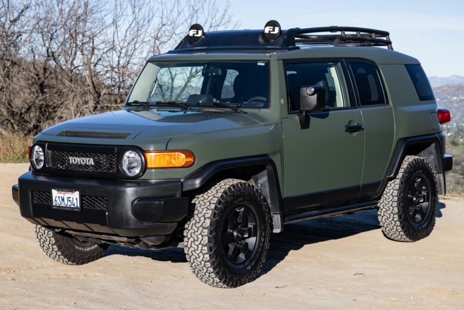 2011 Toyota FJ Cruiser sold for $35,000