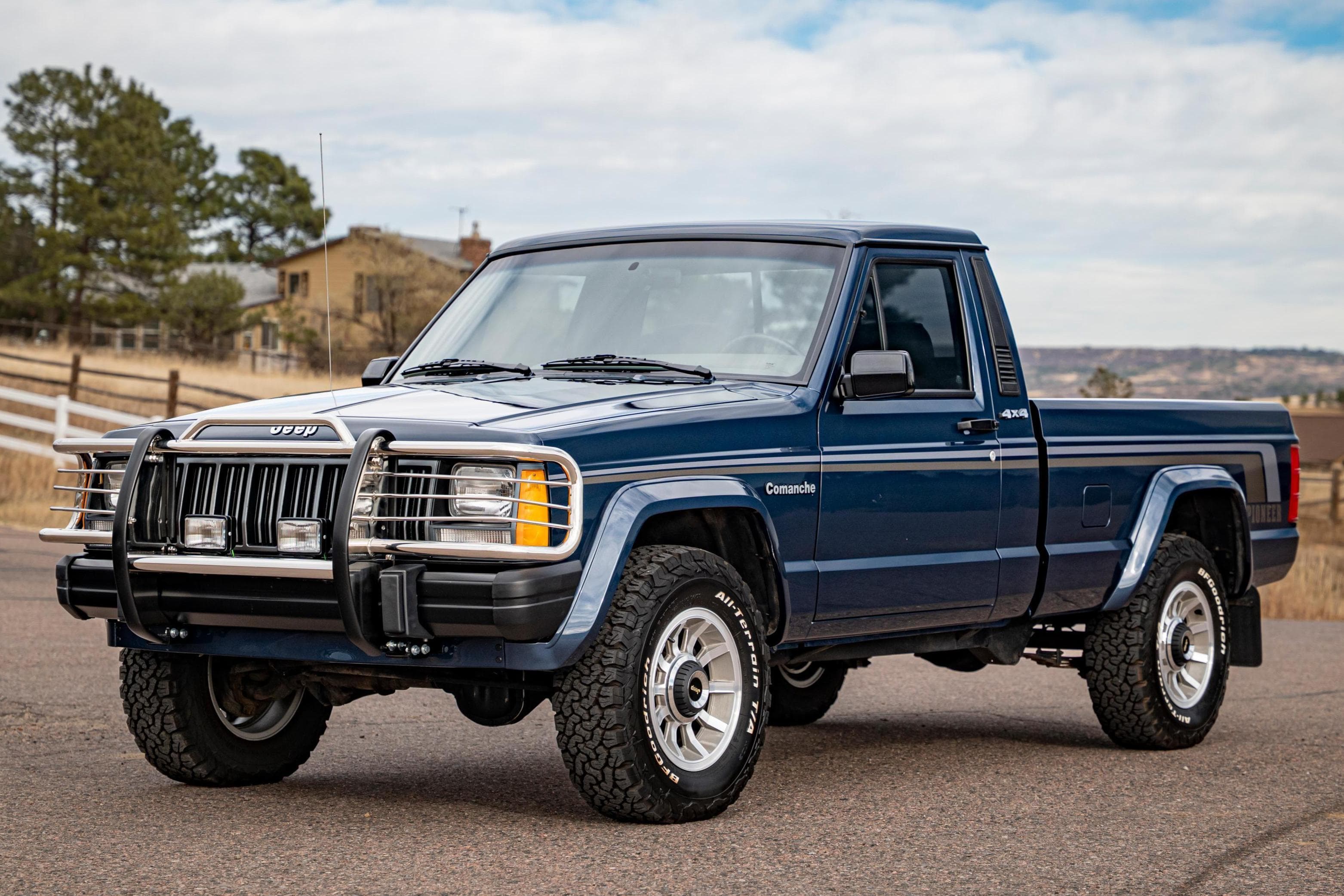1988 Jeep Comanche sold for $13,100