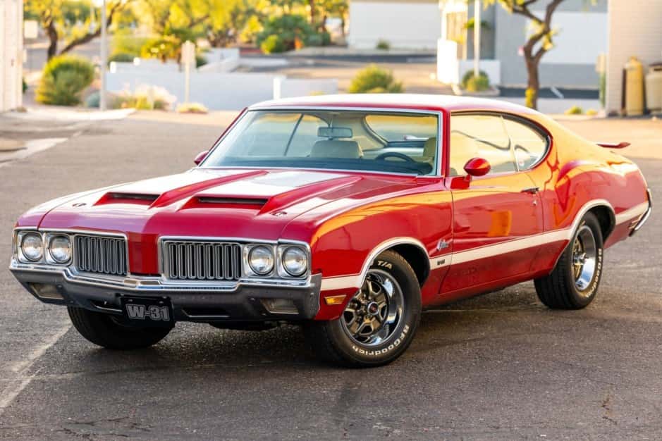 1970 Oldsmobile Cutlass sold for $25,250