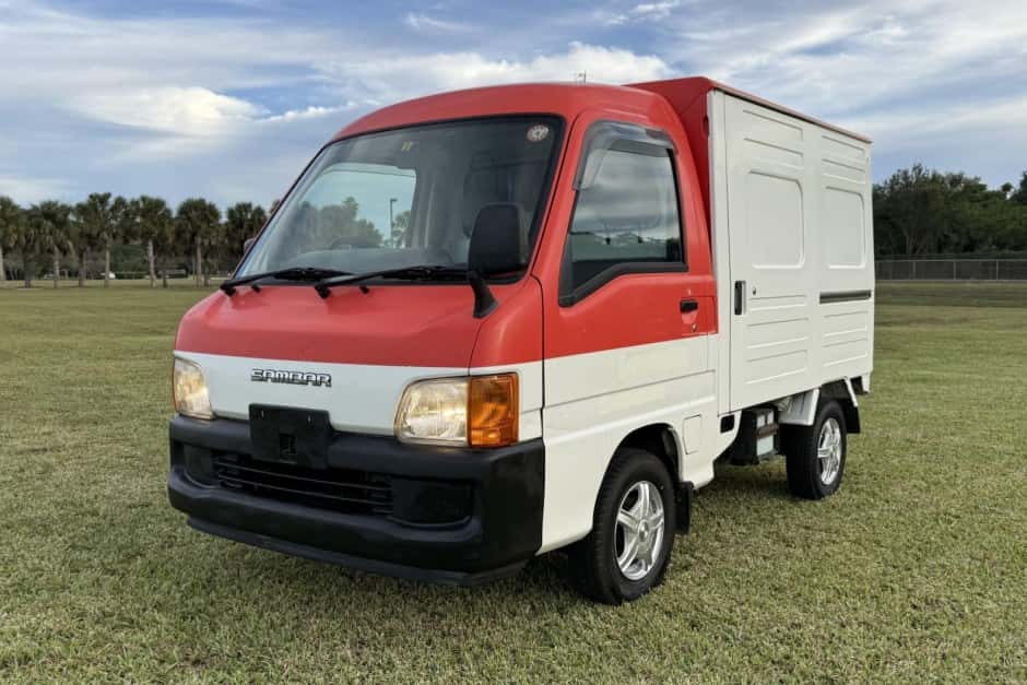 2000 Subaru Sambar sold for $6,300