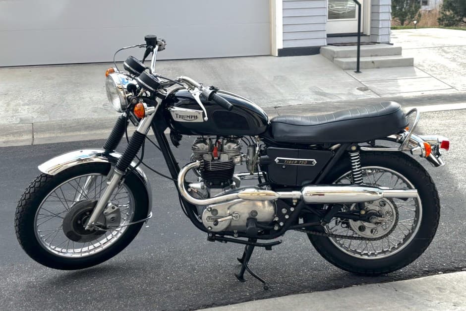 1976 Triumph Bonneville T140 sold for $4,500