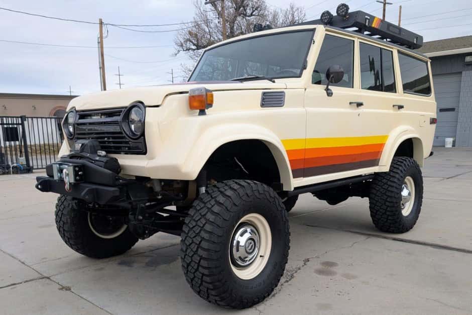 1976 Toyota Land Cruiser FJ55 sold for $92,500