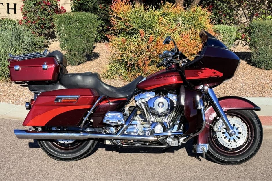 2000 Harley-Davidson Touring sold for $4,250