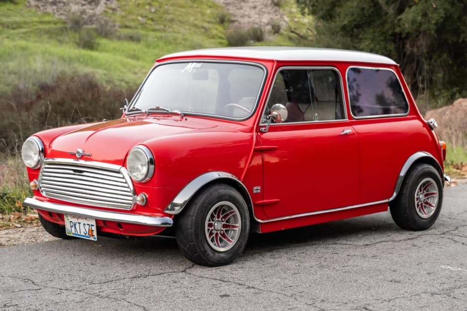 1960 Mini Mk I & Mk II sold for $22,750