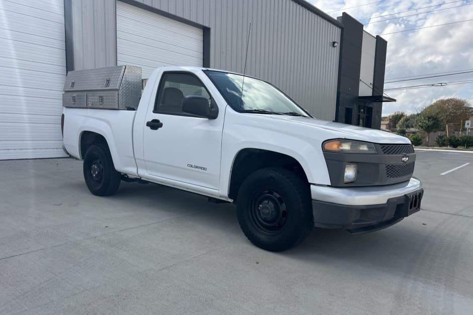 2004 Chevrolet Colorado sold for $9,500