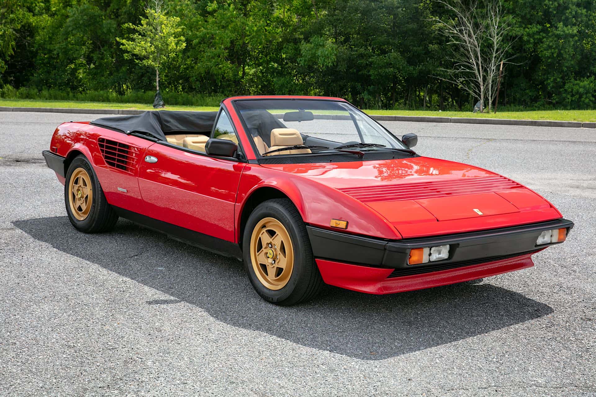 1983 Ferrari Mondial sold for $29,500