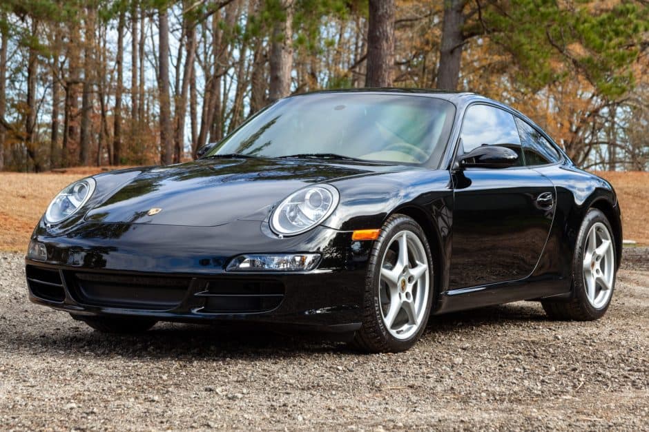 2007 Porsche 997 911 Carrera sold for $42,000
