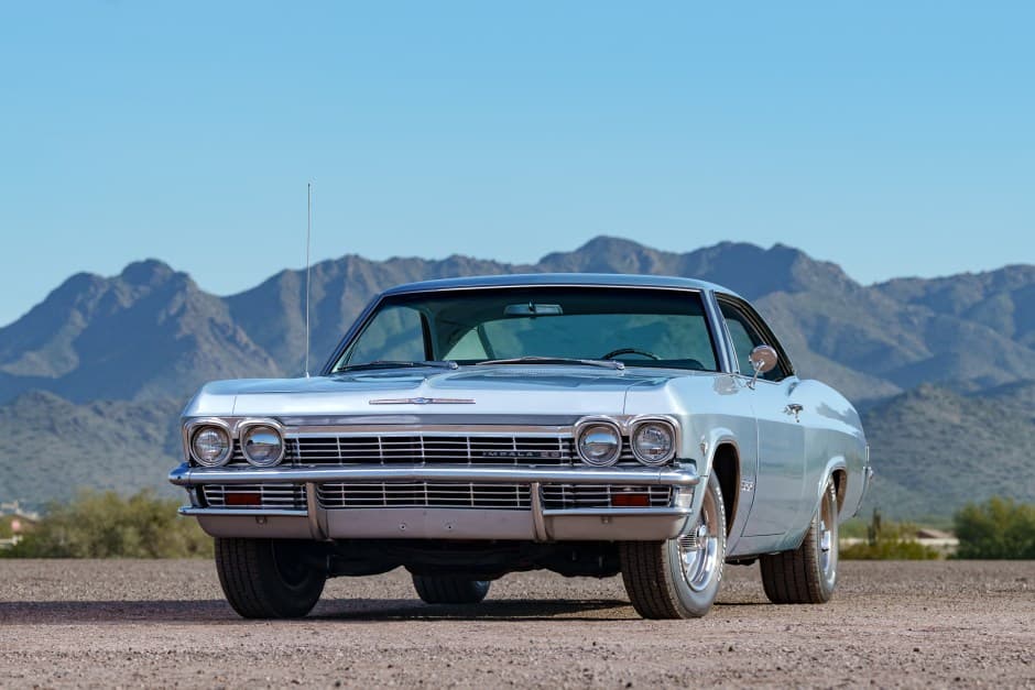 1965 Chevrolet Impala (1965-1970) sold for $32,500