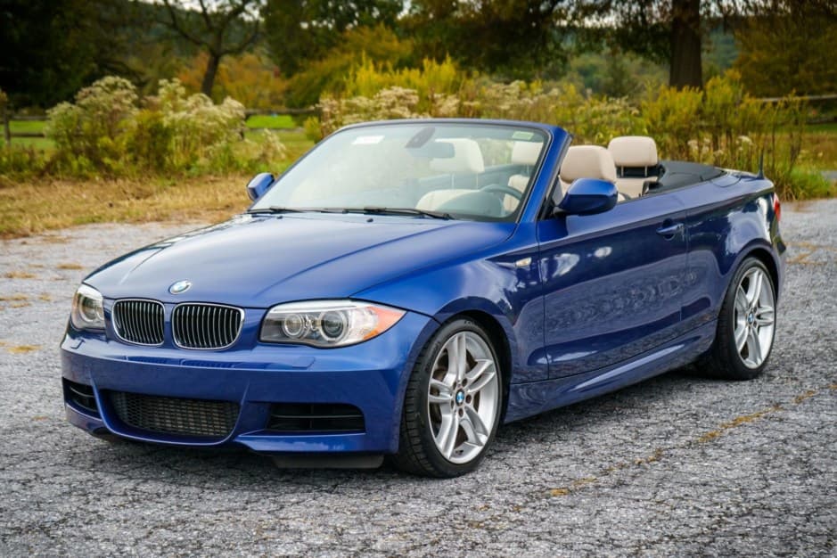 2013 BMW E82/E88 1-Series sold for $15,500