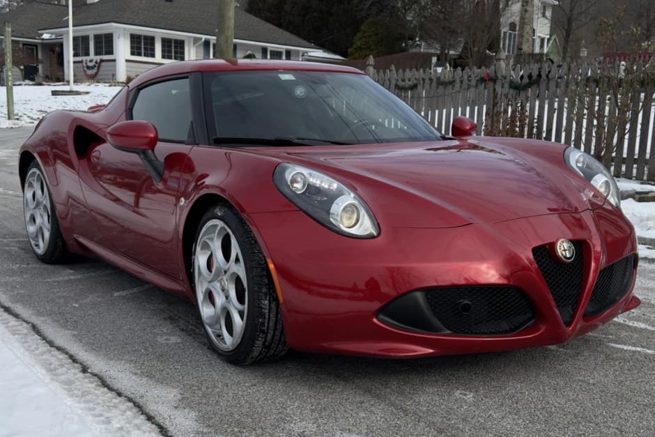 2016 Alfa Romeo 4C sold for $39,500