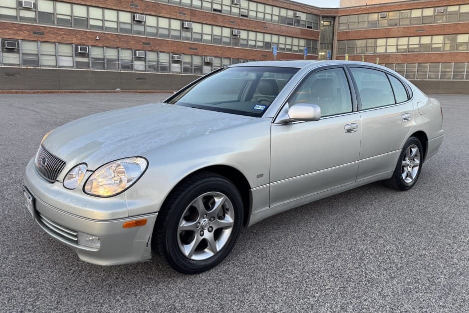 2002 Lexus GS sold for $6,100